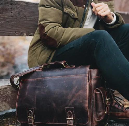 Kodiak Sitka Leather Messenger Bag - Antique Brown