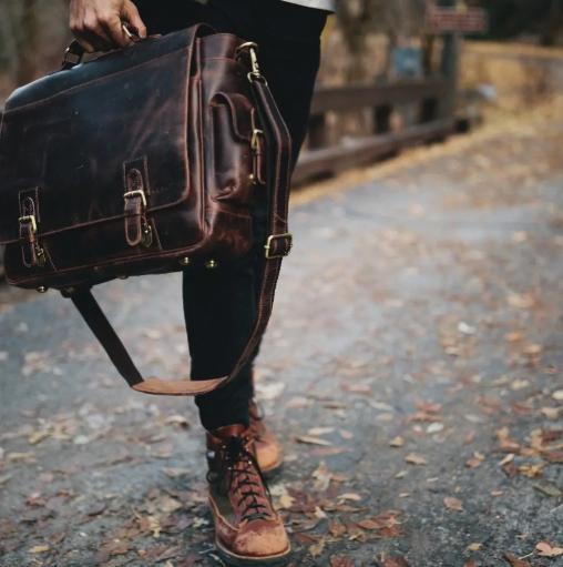 Kodiak Sitka Leather Messenger Bag - Antique Brown
