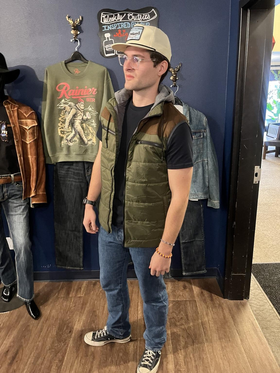 MONTANA CO VEST WITH HOOD