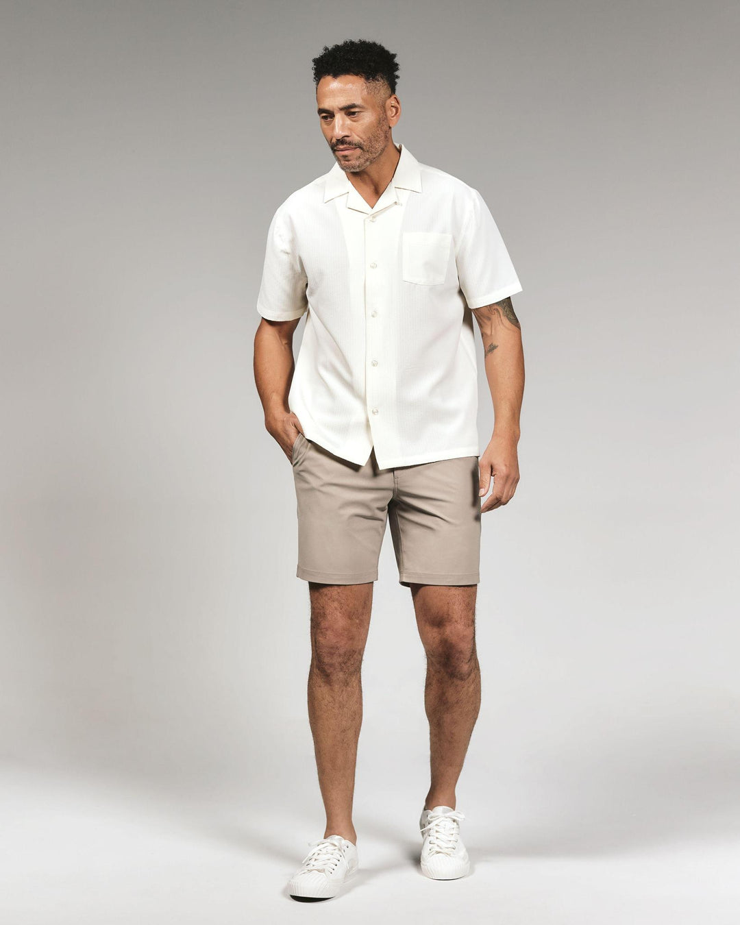 7 Diamonds Infinity 8" Short