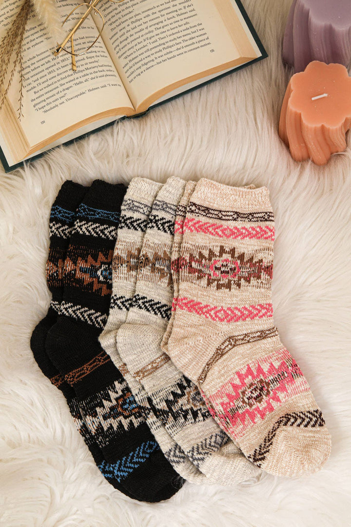 SC10019C-Aztec Graphic Cozy Crew Socks