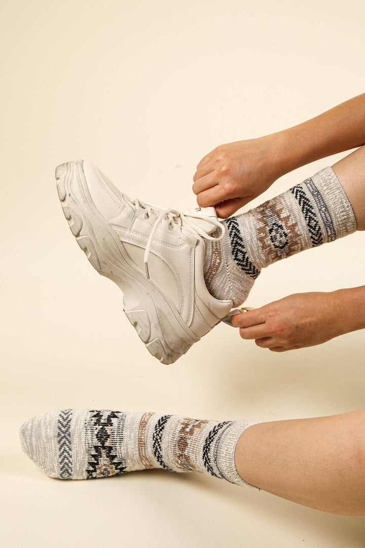 SC10019C-Aztec Graphic Cozy Crew Socks