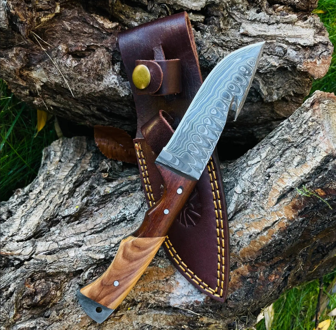 Damascus Steel Guthook Skinning Knife