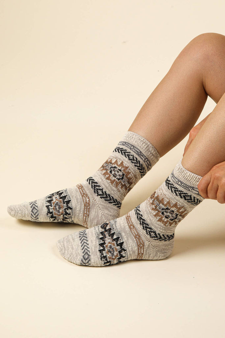SC10019C-Aztec Graphic Cozy Crew Socks