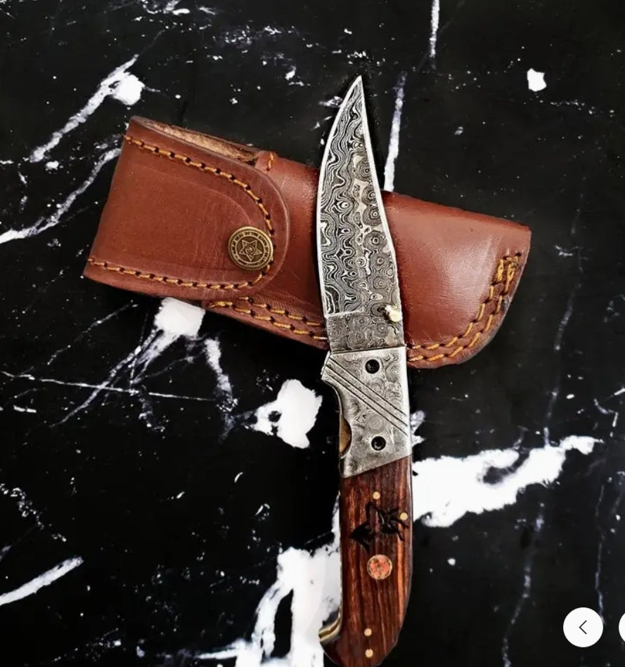 Titan Classico - Raindrop Damascus Folding Blade/Buck Engraved Knife